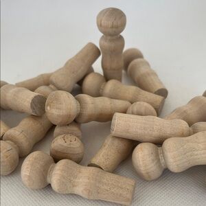 Wooden Peg Doll Blanks 16 Count